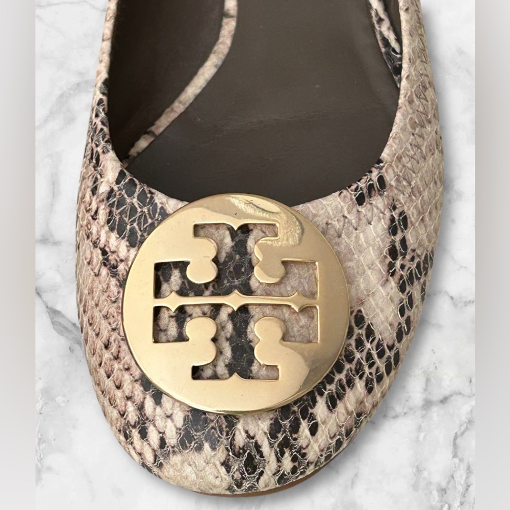 Tory Burch Reva Snakeskin Flats Ballet Beige Brown Gold Logo Size 7.5 - Picture 5 of 16